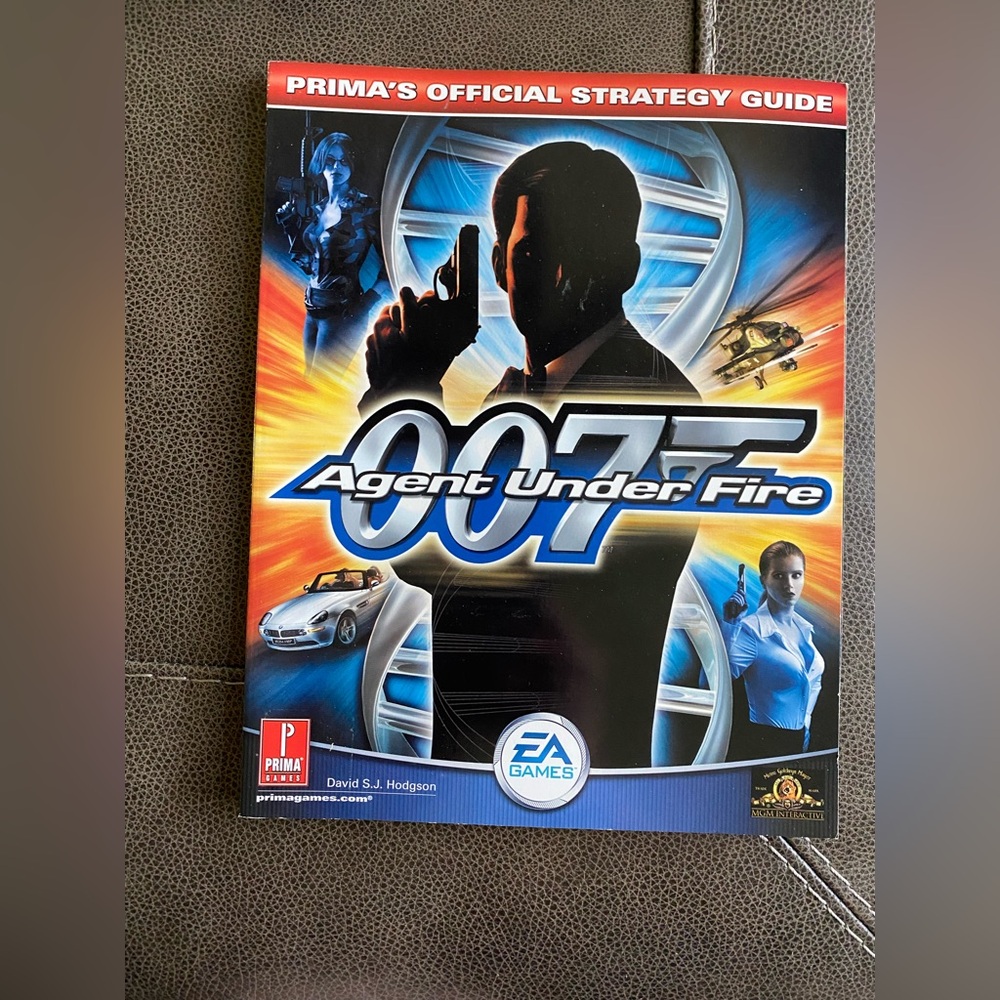007: Agent Under Fire Official Strategy Guide (PS2)